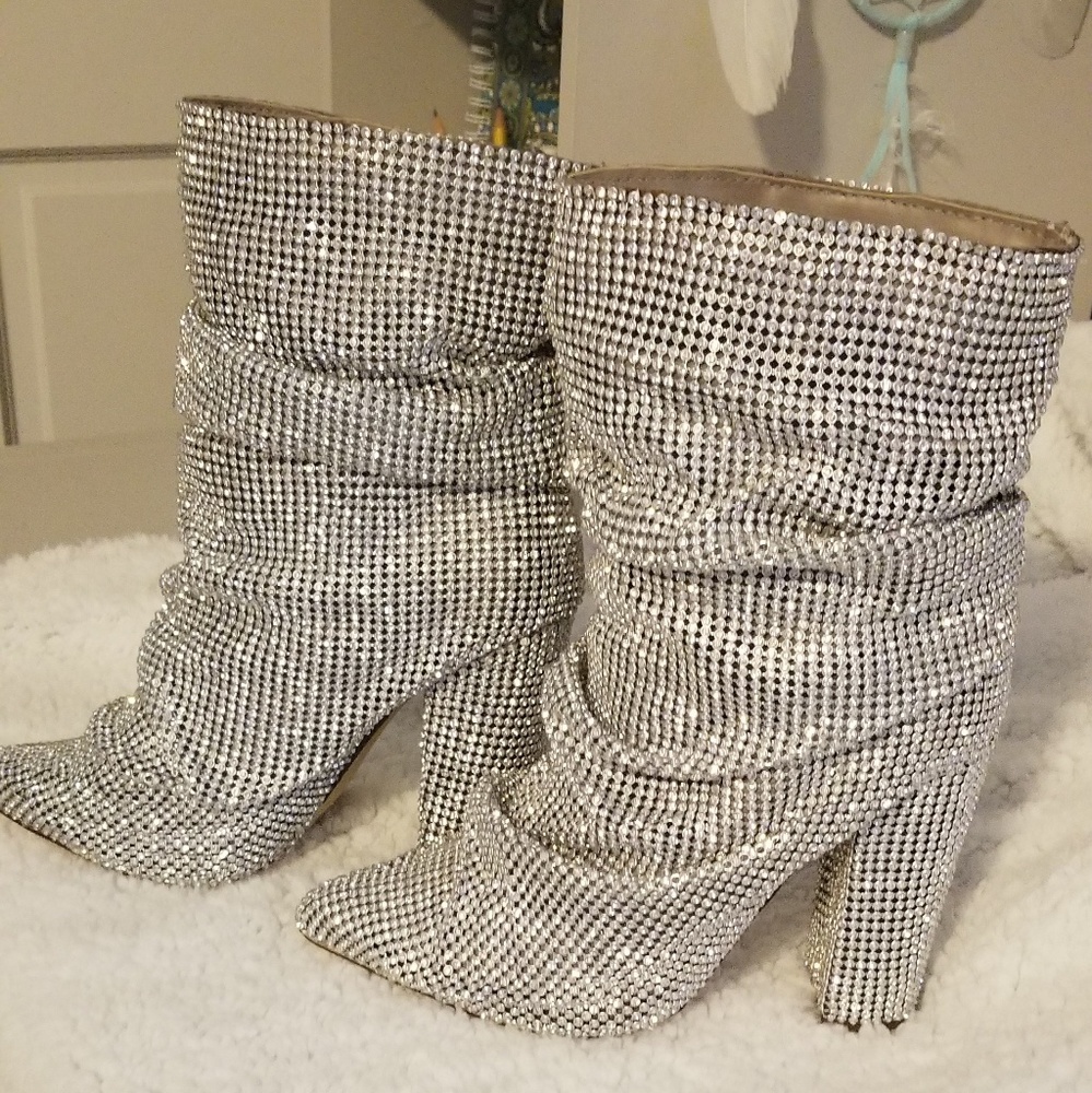 NWOT, unworn! 5.5 rhinestone chain slouch boots